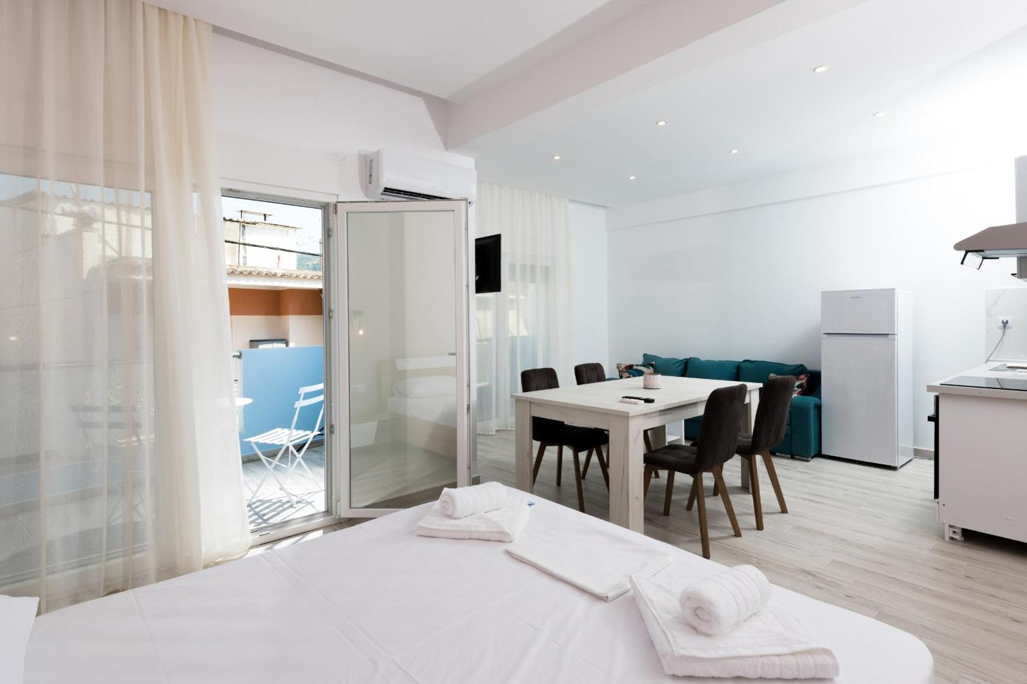 Diamanti Apartments Downtown Limenas  Room photo
